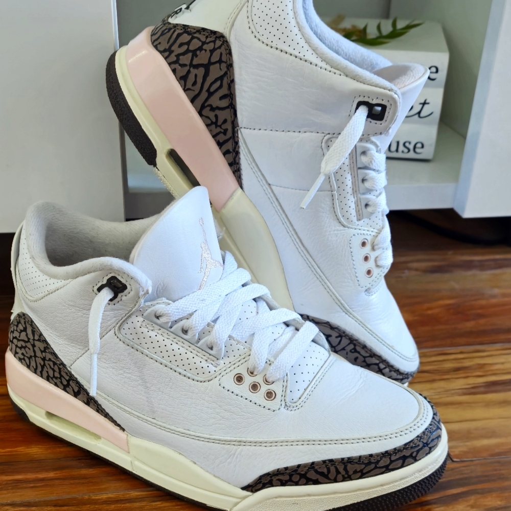 Size 8 - Wmns Nike Air Jordan 3 Retro Neapolitan Women's Shoes